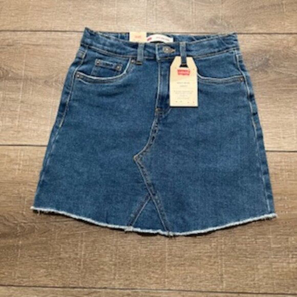 NEW Levi’s Blue Denim Jean Skirt Med Wash Zip Front Elastic‎ Side Girls Size 8 - Picture 9 of 13